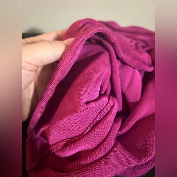 Used Bebe one arm fuschia pink blouse- size l - Picture 11 of 16